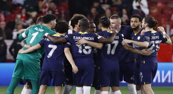 Fenerbahçe Sevilla maçı şifresiz yayınlayan uydu kanalları - FB Sevilla maçını şifresiz yayınlayan yabancı kanallar