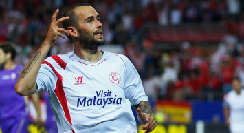 Fenerbahçe ve G.Saray'dan Sevilla'nın Sağ Beki Aleix Vidal'e Sıkı Markaj