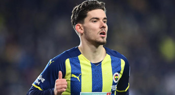 Fenerbahçe'de Ferdi Kadıoğlu, Galatasaray derbisinde taraftarlardan son düdüğe kadar destek olmalarını istedi