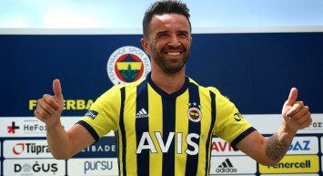 Fenerbahçe'de Gökhan Gönül Depremi! Sözleşmesi Yenilenmeyecek