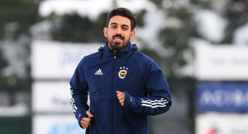 Fenerbahçe'de İrfan Can Kahveci, Konyaspor maçı öncesi takım arkadaşlarına Şampiyonlar Ligi hedeflerinin önemini anlattı!