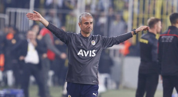 Fenerbahçe'de İsmail Kartal, Göztepe karşısında aldıkları galibiyetin ardından Süper Lig'deki zirve takipleri hakkında konuştu