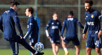 Fenerbahçe'de Mesut Ve Nazım Takımla Çalıştı