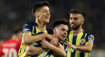 Fenerbahçe'de Miha Zajc, önümüzdeki hafta oynayacakları Beşiktaş derbisi öncesinde iddialı açıklamalarda bulundu