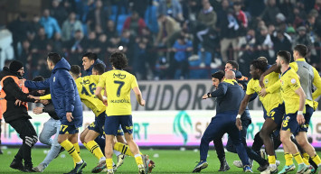 Fenerbahçe'den PFDK sevklerine ilk cevap geldi: "Bu hakkın savunulması için sonuna kadar mücadele edeceğiz"