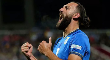 Fenerbahçe'nin eski futbolcusu Vedat Muriqi attığı gollerle Kosova'ya galibiyeti getirdi!