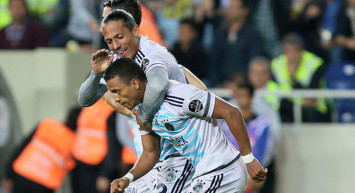 Fenerbahçe'nin eski yıldızı Bruno Alves emekli olmaya karar verdi!