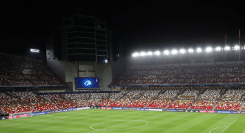 Fenerbahçe’nin eski yıldızından şok karar: Yollarını ayırdı