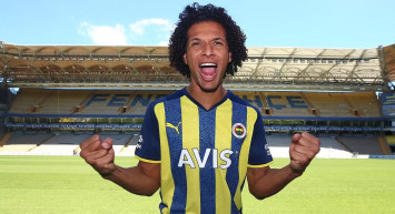 Fenerbahçe'nin yeni transferi Willian Arao imza atmadan önce Alex ve Aurelio ile görüştüğünü söyledi