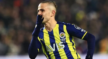 Fenerbahçe'ye Konyaspor karşısında galibiyeti getiren Dimitrios Pelkas, Vitor Pereira döneminde oynatılmaması hakkında konuştu