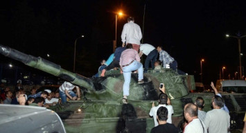 FETÖ'cü alçakların konuşmaları deşifre oldu! Darbeye hazırlık yaparken bunları konuşmuşlar
