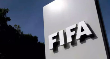 FIFA Süper Lig ekibine neşteri vurdu: O takıma süresiz transfer yasağı verdi