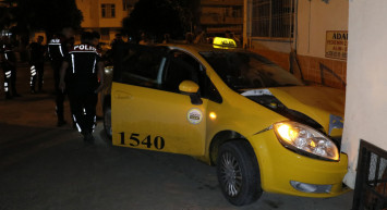 Filmleri aratmayan hırsızlık! Önce motoru çalındı sonra taksi çaldı