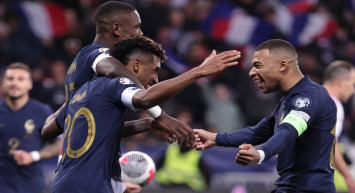 Fransa tarihi skorla bileti aldı: Tam 14 gol