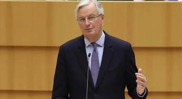 Fransa'da hükümet düştü!