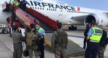 Fransa’da korkutan uyarı: 6 havalimanı birden boşaltıldı