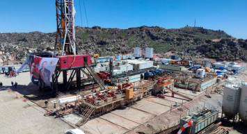 Gabar enerji yuvasına dönüştü: Su kuyusundan bile petrol fışkırıyor