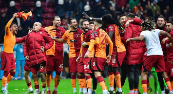 Galatasaray, Alanyaspor'u 2-1 mağlup ederek çeyrek finale kaldı