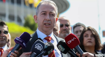 Galatasaray başkan adayı Metin Öztürk, göreve gelirlerse kulübün borçlarını sıfırlayacaklarını söyledi!