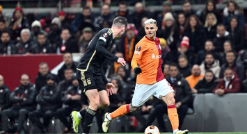 Galatasaray evinde avantajı cebine koydu: Sparta Prag'ı mağlup etti