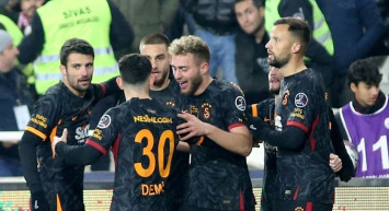 Galatasaray, geriye düştüğü maçta galibiyeti aldı