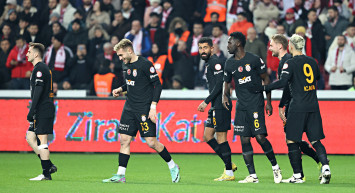 Galatasaray Samsun'da hata yapmadı: Günü lider kapattı