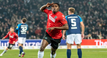 Galatasaray sol bekine kavuştu: Yeni transfer Derrick Köhn İstanbul’a geldi