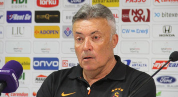 Galatasaray'da Antalyaspor maçının ardından Domenec Torrent bir süre daha takımdan ayrılmayacağını açıkladı