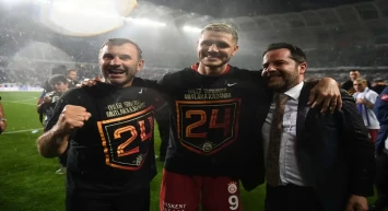 Galatasaray'da beklenmedik ayrılık: O isim istifasını açıkladı!