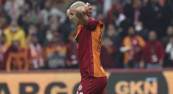 Galatasaray'da Cezayirli yıldız Sofiane Feghouli büyük tepki alıyor!