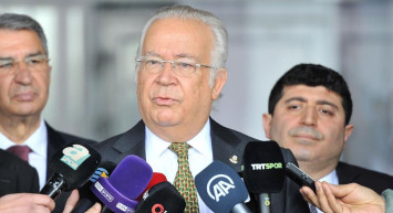 Galatasaray'da Eşref Hamamcıoğlu başkan adaylığını açıkladı! Camiaya birlik olmaları gerektiğin yönünde mesaj verdi