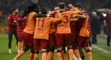 Galatasaray’da hareketli saatler: Oyuncuyla sözleşme imzalanacak! Dünya yıldızı takımdan ayrılıyor