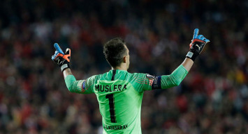 Galatasaray’da Muslera devri sona eriyor: Veliahtı Barcelona kalecisi olacak