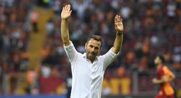 Galatasaray'da Okan Buruk Kasımpaşa ile oynanan hazırlık maçının ardından merakla beklenen transferler hakkında açıklamalarda bulundu