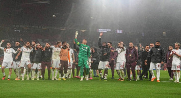 Galatasaray’da yıldız isimden beklenmedik haber: Menajerine takım bul mesajı gönderdi