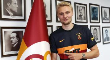 Galatasaray'ın Danimarkalı yıldızı Victor Nelsson önümüzdeki sezon şampiyonluk konusunda iddialı açıklamalarda bulundu