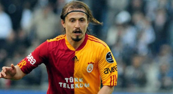 Galatasaray'ın eski futbolcusu Ayhan Akman idari kadroda görev alacak!