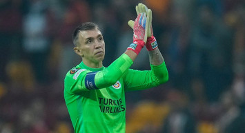 Galatasaray'ın kalecisi Fernando Muslera Fenerbahçe derbisi öncesi dikkat çeken açıklamalarda bulundu!