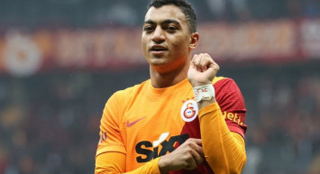 Galatasaraylı Mostafa Mohamed'in Bileğindeki Bandanada Ne Yazdığı Belli Oldu!