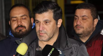 Galatasaraylı Yönetici Nihat Kırmızı, Fenerbahçe'nin 5. yıldızı takma isteğiyle alay etti! Fenerbahçe'ye bir yıldız verebileceklerini söyledi