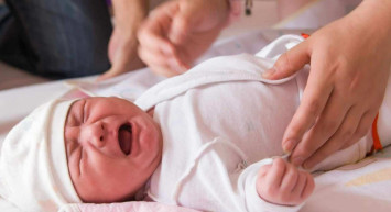 Gaz sorunu yaşayan bebeklerde hangi mamalar kullanılır? Gazlı bebekler için kullanılabilecek mama markaları