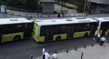 Gaziosmanpaşa'da feci kaza! 3 İETT otobüsü birbirine girdi