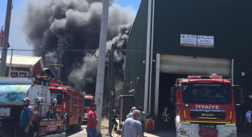 Gebze'de korkutan yangın: Boya fabrikasında yangın çıktı!