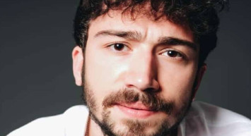 Gelsin Hayat Bildiği Gibi Zülfikar kimdir? Onur Özer kimdir, kaç yaşında? Onur Özer biyografisi