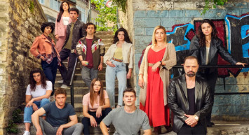 Gelsin Hayat Bildiğin gibi oyuncuları? Konusu ne? Uyarlama mı?