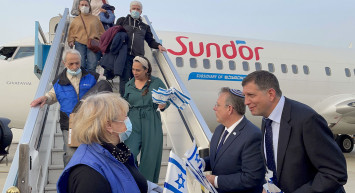 Geri Dönüş Yasası kapsamında: İsrail yüzlerce Ukraynalı Yahudi'yi 3 uçakla Tel Aviv'e getirdi!