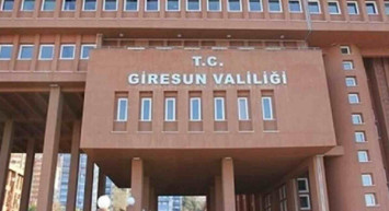 Giresun sahilde olay video! Lise öğrencilerini Giresun sahilde uygunsuz görüntüleyen ve ifşa eden 2 Polis görevden uzaklaştırıldı