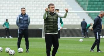 Giresunspor Teknik Direktörü Hakan Keleş'ten İddialı Açıklamalar!