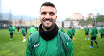 Giresunspor'da kiralık olarak forma giyen Okan Koçuk, Galatasaray'a dönüşü hakkında yaptığı açıklamalarla gündem oldu