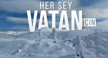 Görenlerin göğsü kabardı! Mehmetçik'in zorlu kış şartlarıyla mücadelesini MSB paylaştı